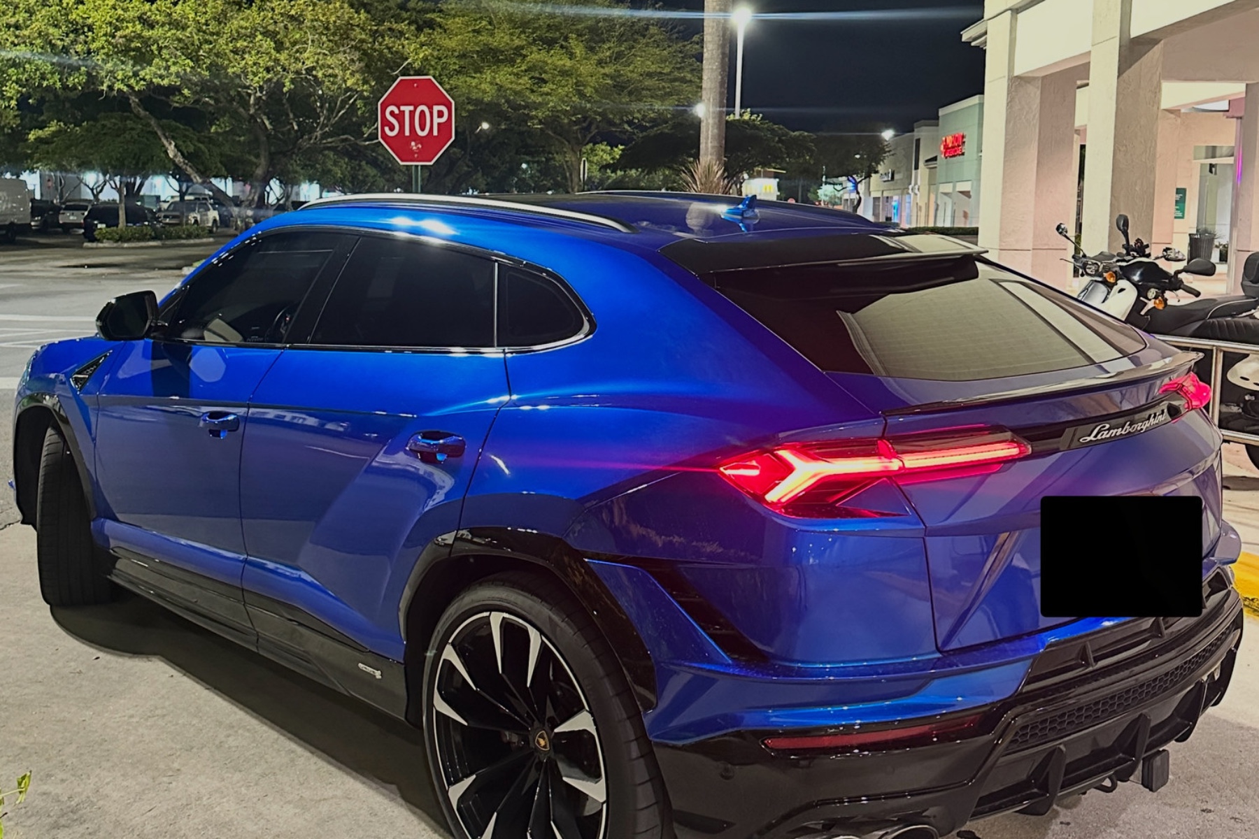Lamborghini Urus photo 5