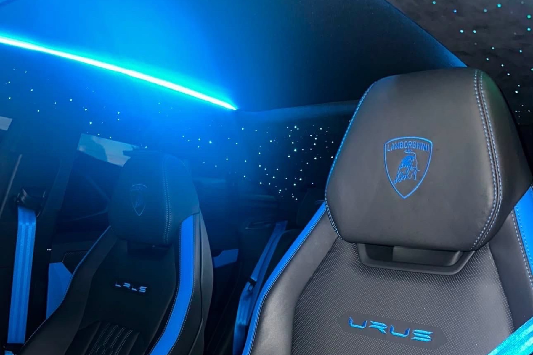 Lamborghini Urus photo 2