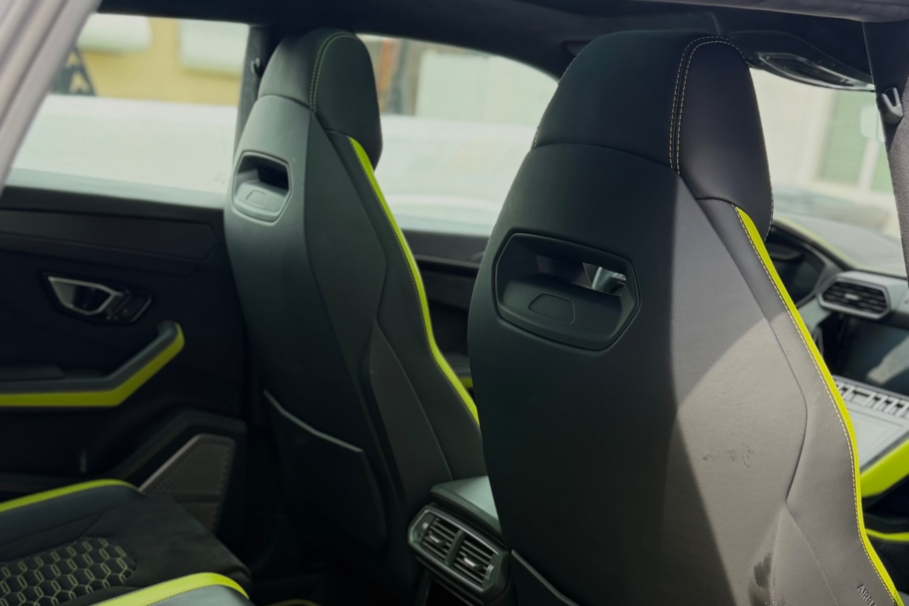 Lamborghini Urus photo 7