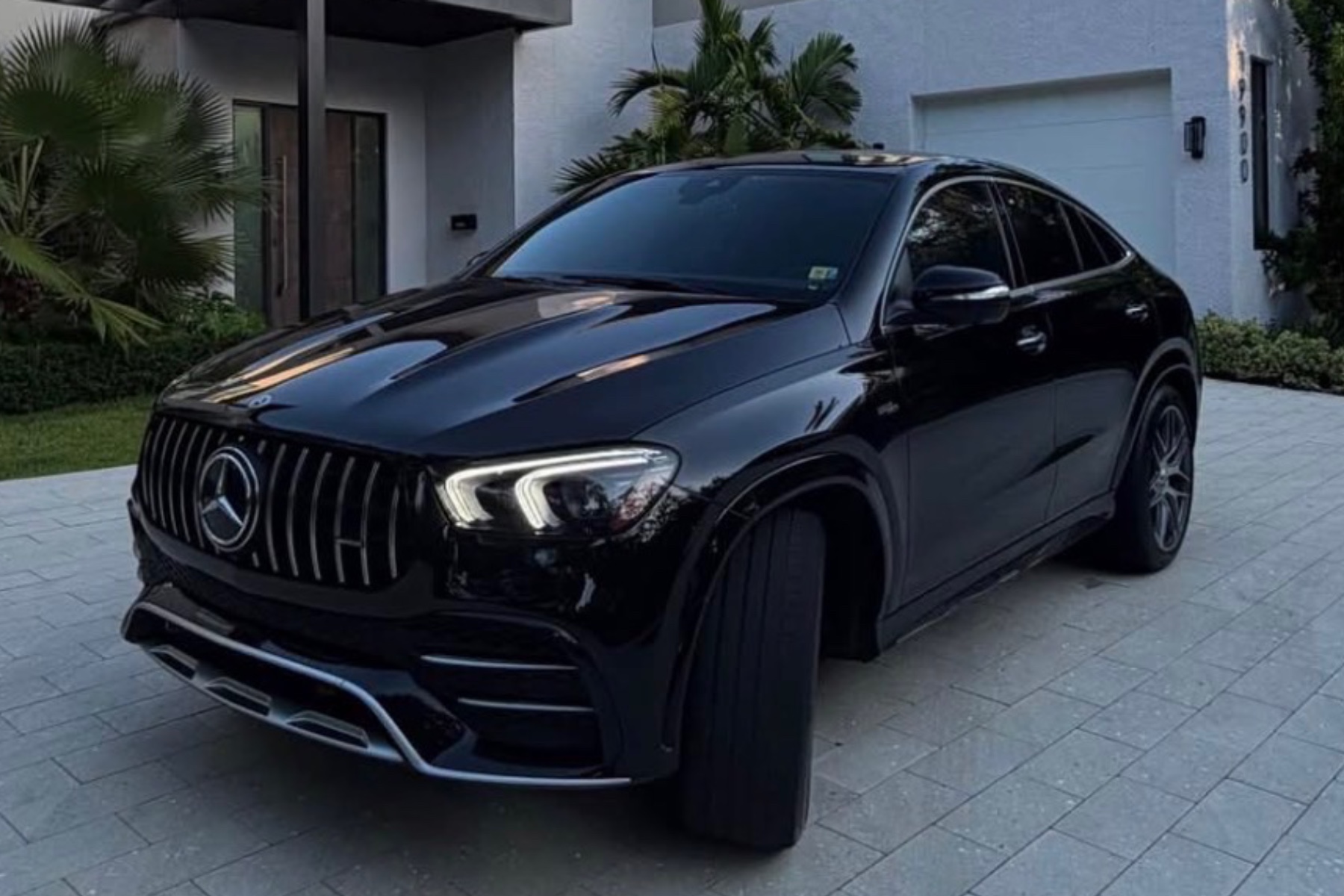 Mercedes-Benz GLE 53 AMG photo